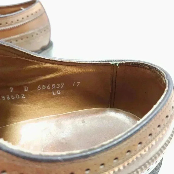 Florsheim Imperial Mens Wingtip Shoes Size 9 D 5 Nail V Cleat Vintage - Picture 2 of 9